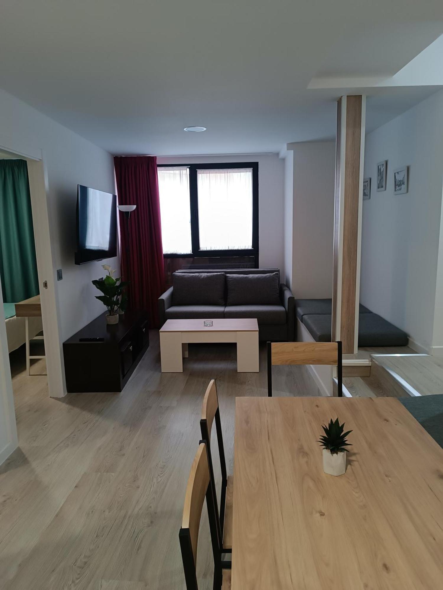 Apartamentos Turisticos Avila Puerta De San Isidro 1-4 ภายนอก รูปภาพ
