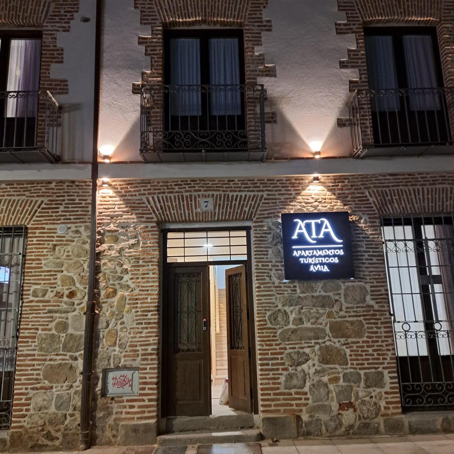 Apartamentos Turisticos Avila Puerta De San Isidro 1-4 ภายนอก รูปภาพ